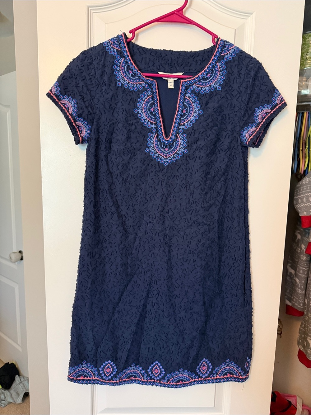 Vineyard Vines Navy Embroidered Notch-Neck Shift Dress